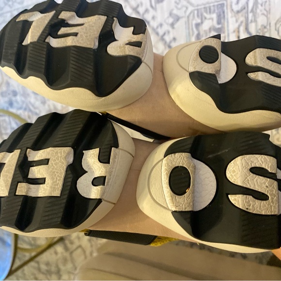 Sorel WOMEN'S KINETIC IMPACT STRAP SNEAKERS size 7 Dioxide Gold - Picture 10 of 10